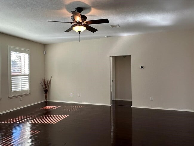 Building Photo - 1707 Magnolia Lake Ln