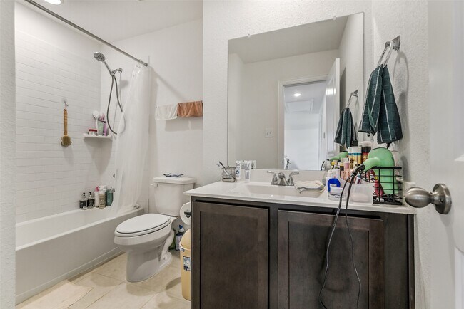 Building Photo - 22222 Opa Gln Dr