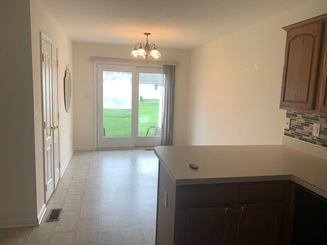 Building Photo - 1 Floor Living! Wheatland Condo 2 Bed 2 Ba...