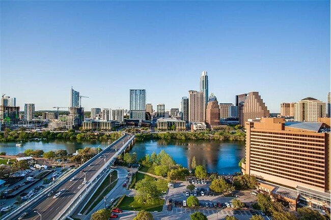 Building Photo - 216 Barton Springs Rd