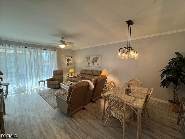 Building Photo - 14980 Vista View Way