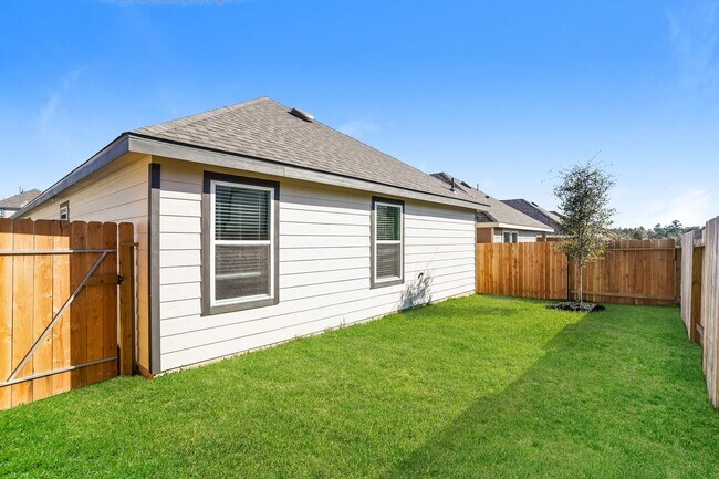 Building Photo - 2808 Briggs Dr