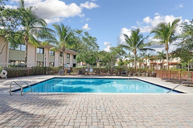 Building Photo - 1048 NE 208th St