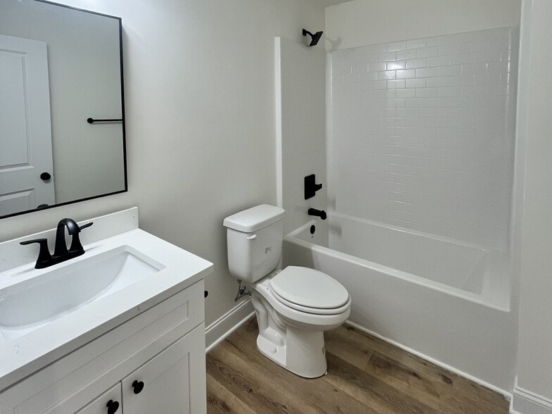 Building Photo - 121 Otis St