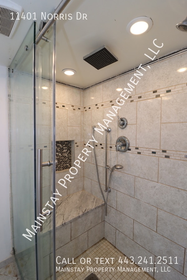 Building Photo - 11401 Norris Dr