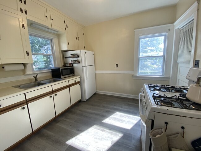 Building Photo - 1575 Orchard Grove Ave