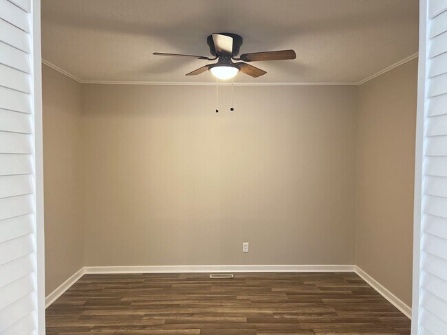 Building Photo - Seeing is Believing!!!