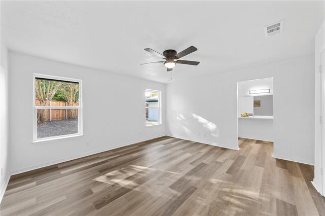 Building Photo - 2405 Roundrock Trail