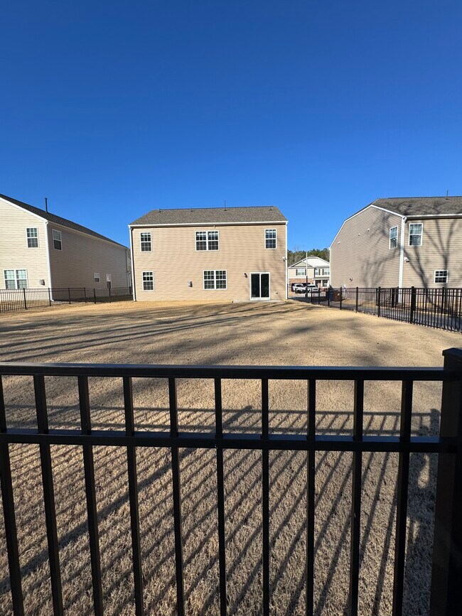 Building Photo - 134 David Hl Dr