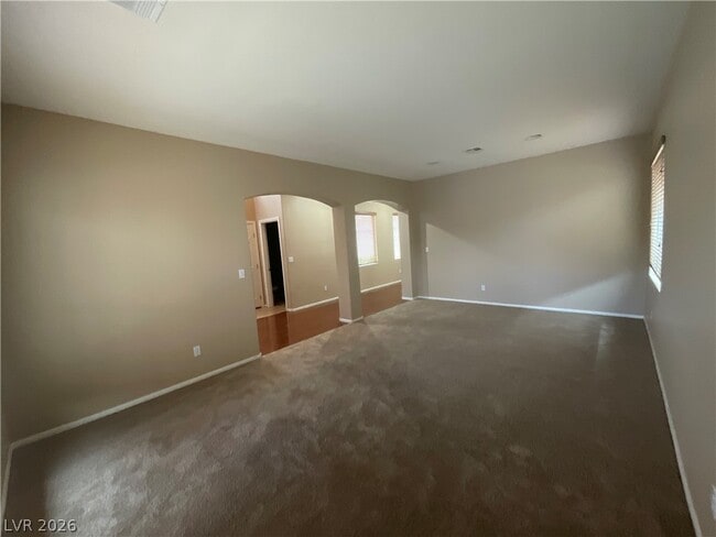 Building Photo - 10841 Paradise Rd