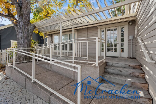 Building Photo - Fully furnished, pet-friendly, and available for mid-term stays with a 30-day minimum