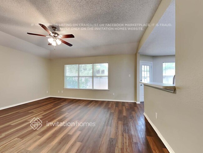 Building Photo - 1042 Ridgecrest Dr