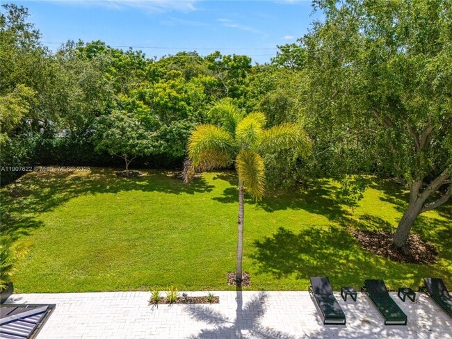 Building Photo - 15121 SW 69th Ct