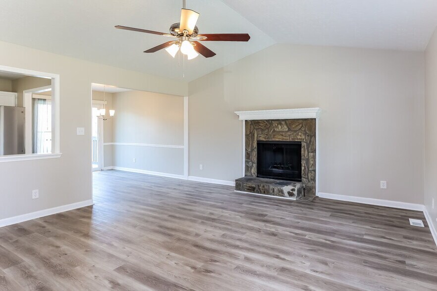 Building Photo - 3204 Plymouth Rock Dr