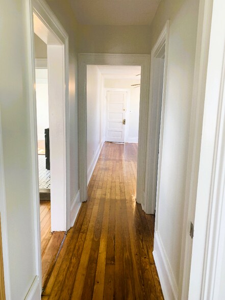 Building Photo - 7114 Freret St