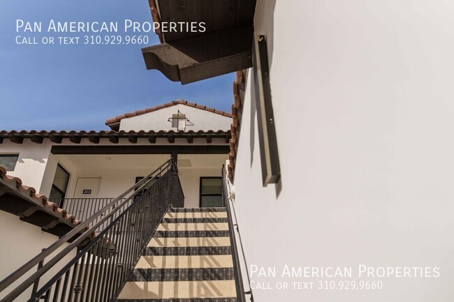Building Photo - 51520 Desert Club Dr