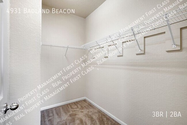 Building Photo - 4931 Badland Beacon