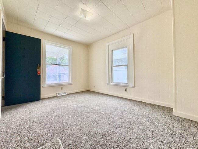 Building Photo - 1515 Miami St