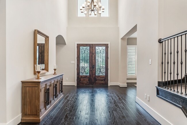 Building Photo - 139 Gildwood Pl