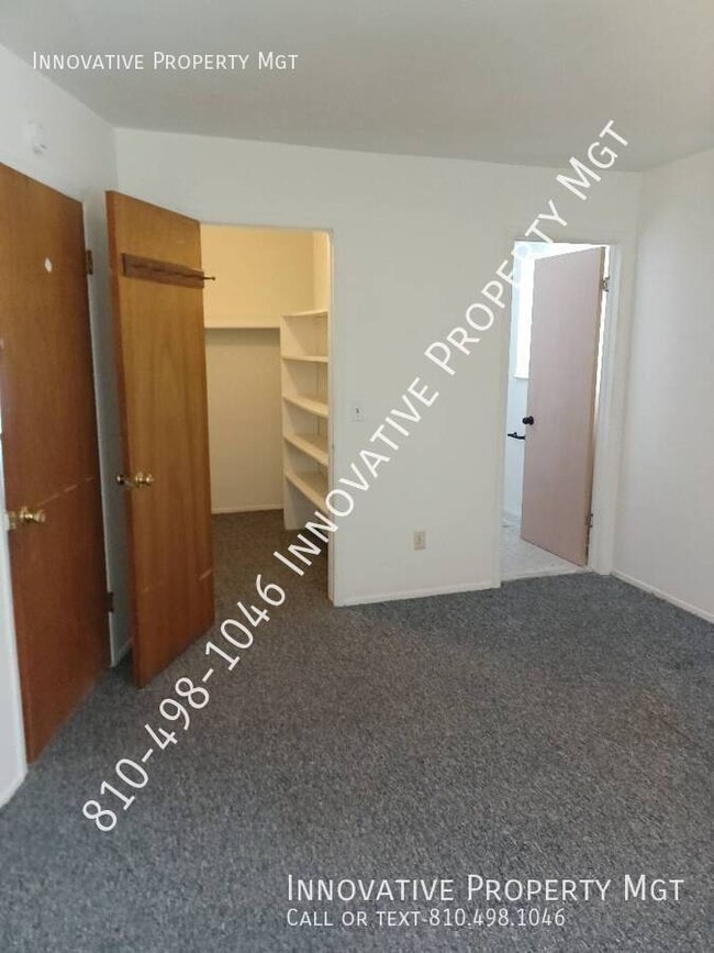 Building Photo - 6009 Holiday Gardens Dr