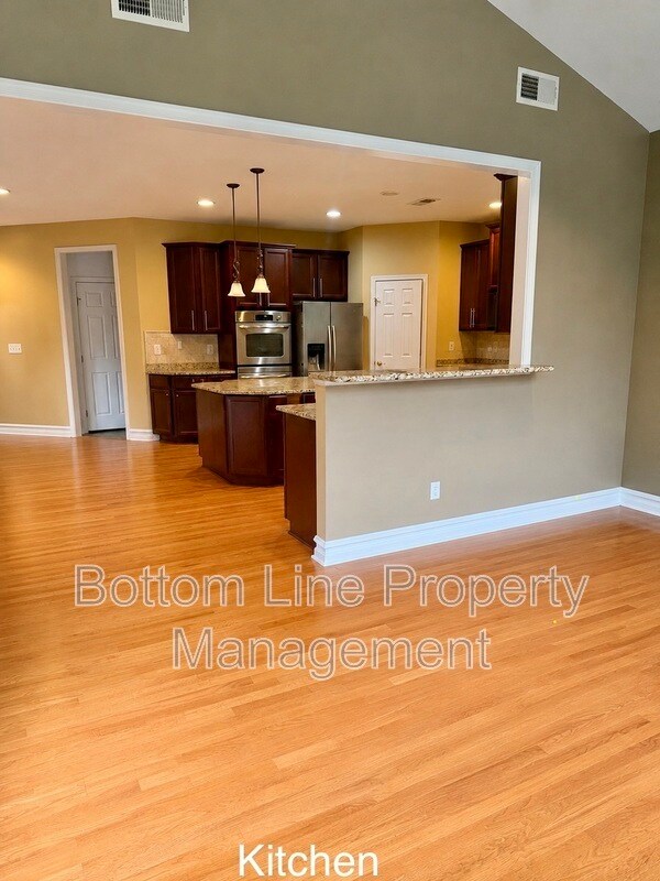 Building Photo - 8045 Talcott Dr