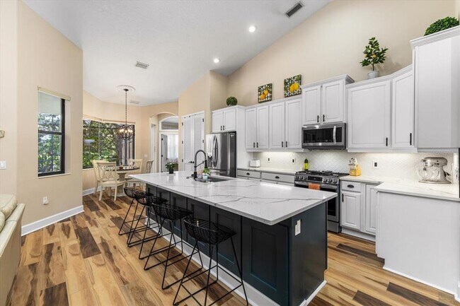 Building Photo - 14261 Sundial Pl