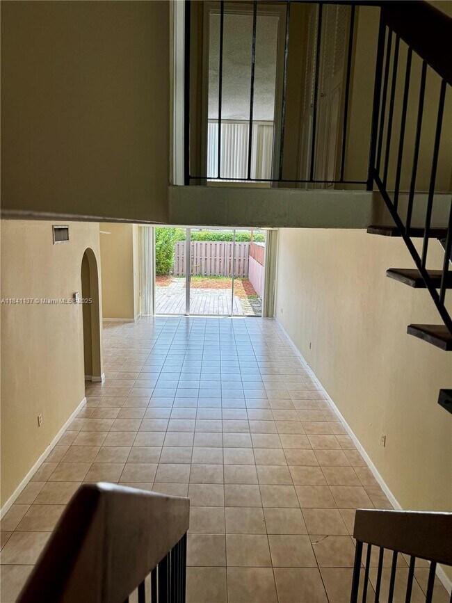 Building Photo - 6312 SW 139th Ct