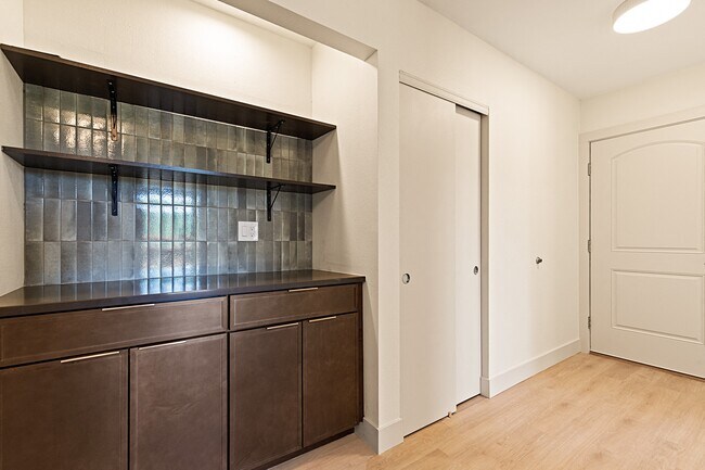 Floorplan - 815 Dewey Ave