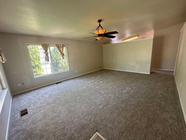 Building Photo - 17878 Empire Ct