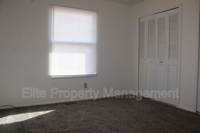 Building Photo - 1984 N Salem Ave