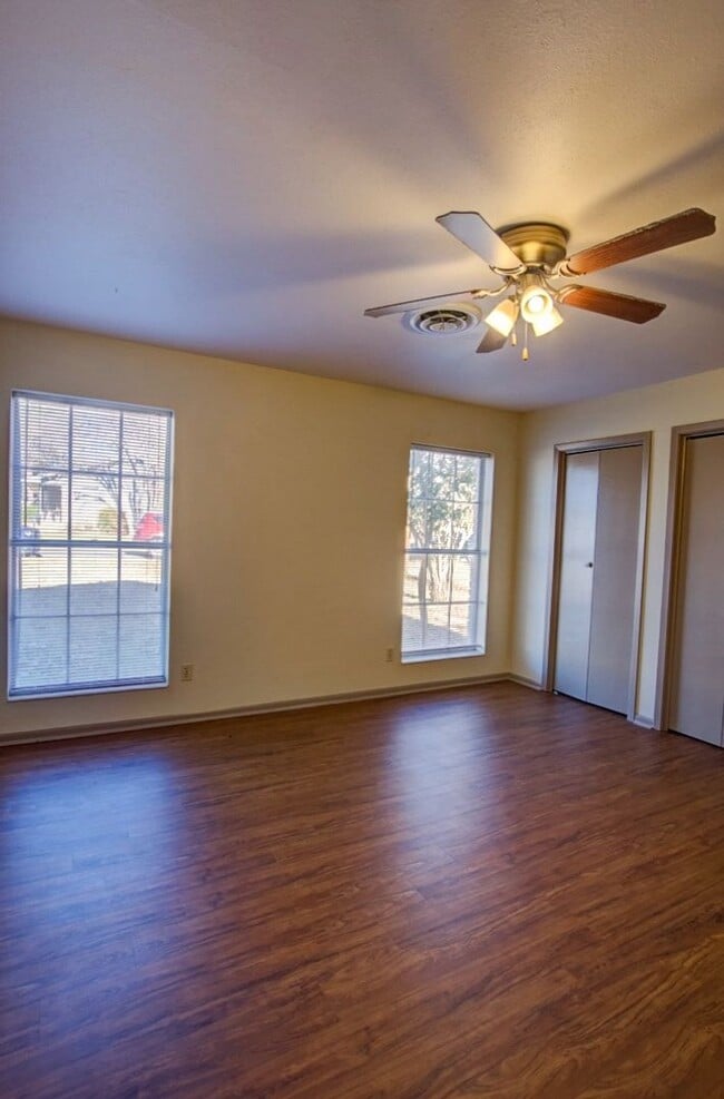 Building Photo - 2/2 in Greenwood Forest