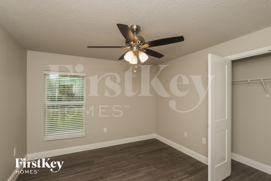 Building Photo - 298 Ontario St NW