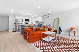 Building Photo - 461 Pavonia Ave