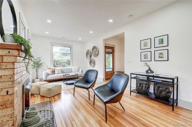 Building Photo - Stunning remodel in the beautiful Potter Highlands! 5 bedrooms 3.5 baths!