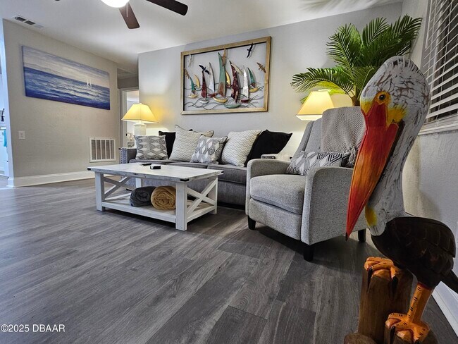 Building Photo - 62 Rivershore Dr