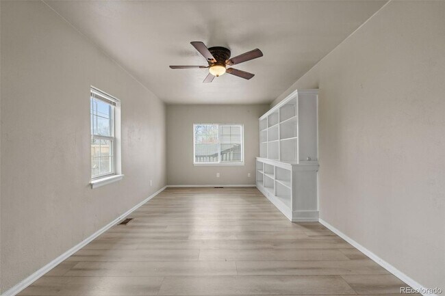 Building Photo - 1321 E Monument St