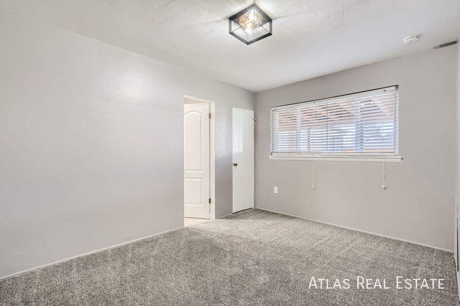 Building Photo - 1620 Phoenix Ct