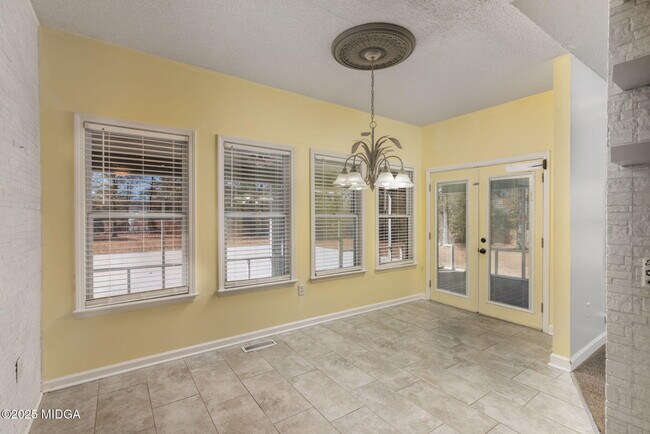 Building Photo - 108 Van Dyke Cove