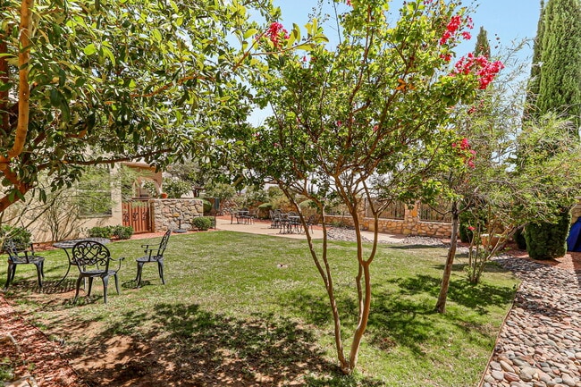 Building Photo - 6350 Escondido Dr