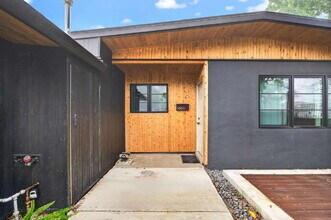 Building Photo - Not your average Davis rental.