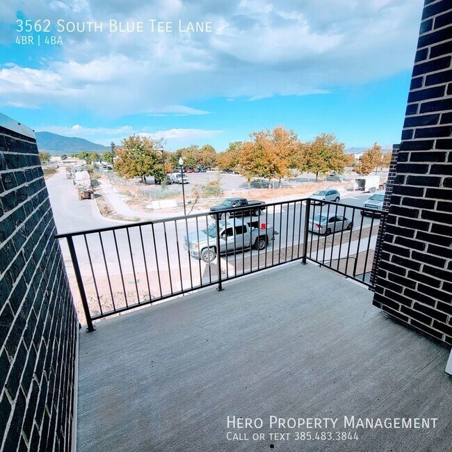 Building Photo - 3562 Blue Tee Ln