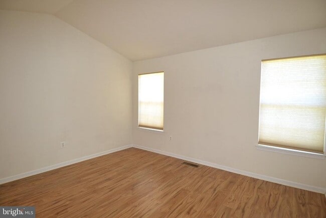 Building Photo - 6340 Demme Pl