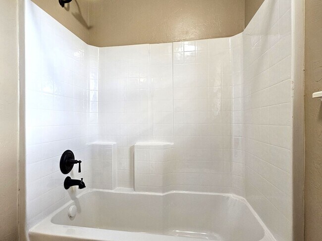 Building Photo - EVERYTHING YOU WANT IN A HOME! $500 OFF FI...