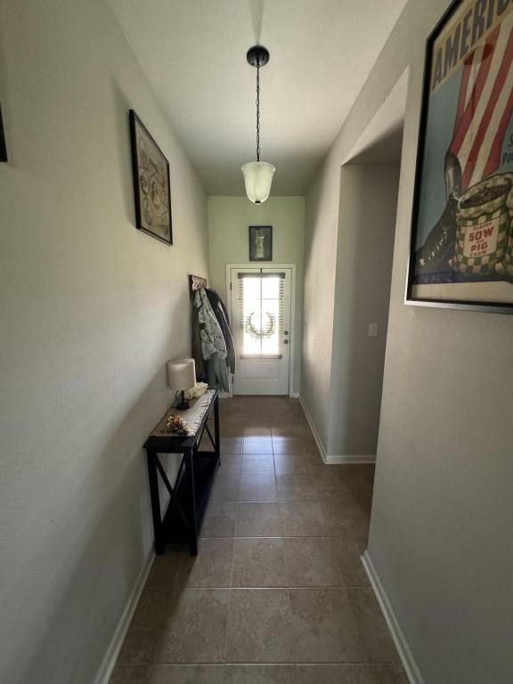 Building Photo - 16901 Desmare St