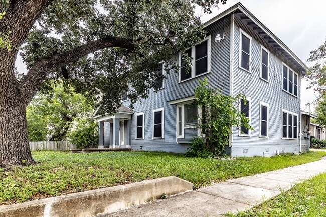 Building Photo - 723 E Euclid Ave