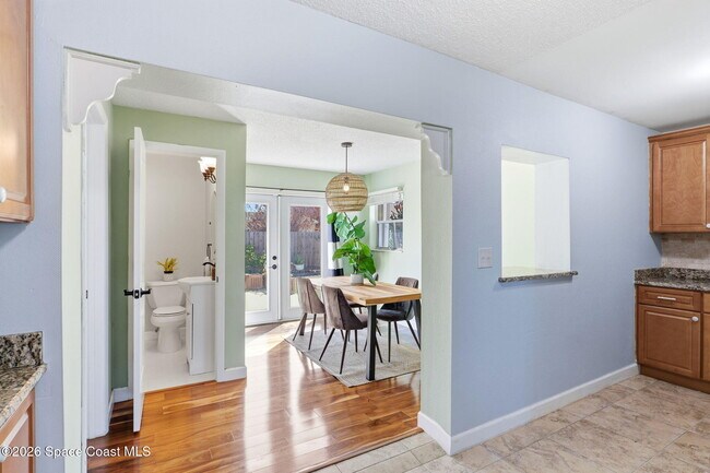 Building Photo - 705 Pelican Dr