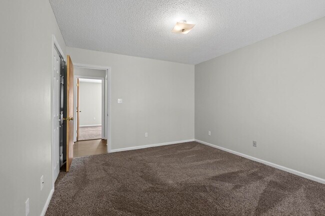 Building Photo - 116 Mesa Ln