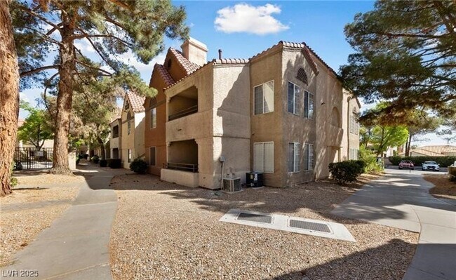 Primary Photo - 2200 S Fort Apache Rd