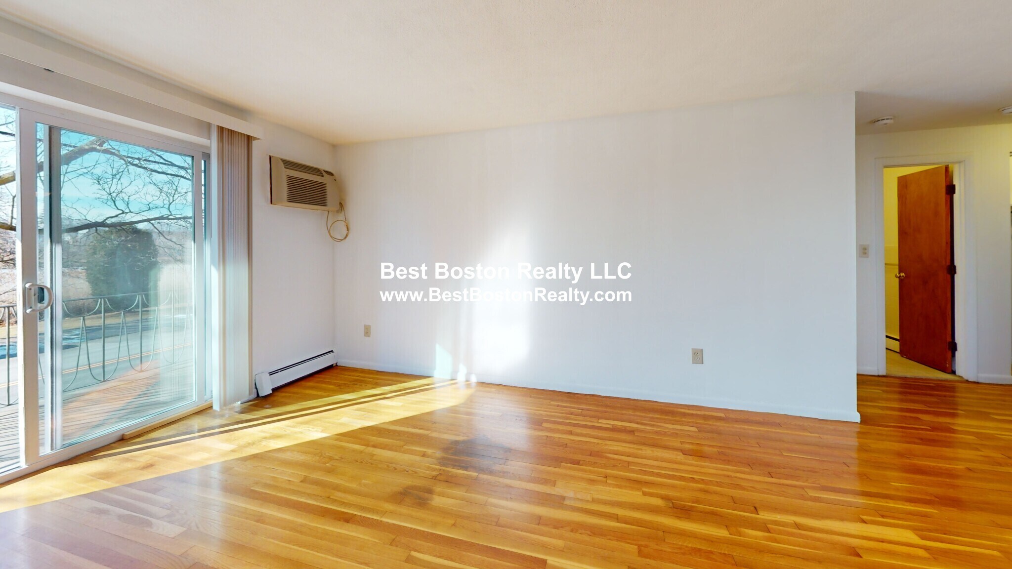 Building Photo - 435 Shirley St