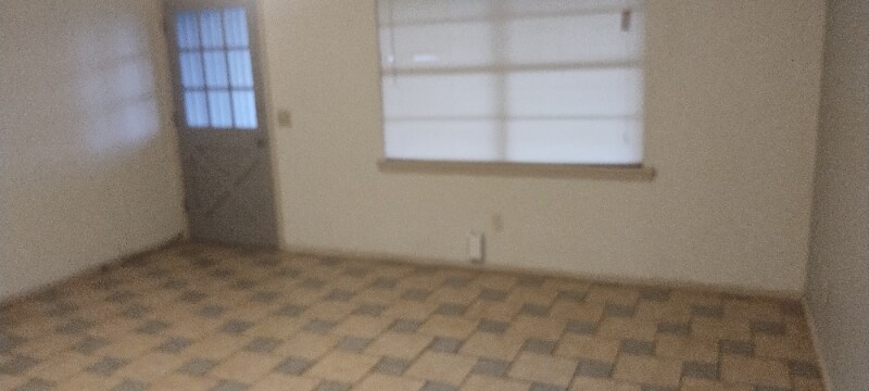 Building Photo - 441 Mockingbird Ln